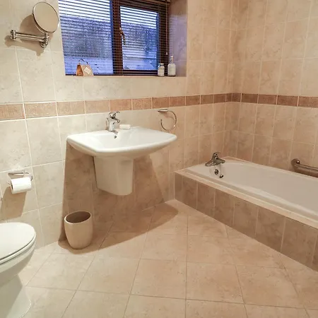 Holiday home Hill Bank *