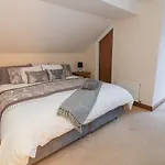 بيت للعطل Hill Bank *